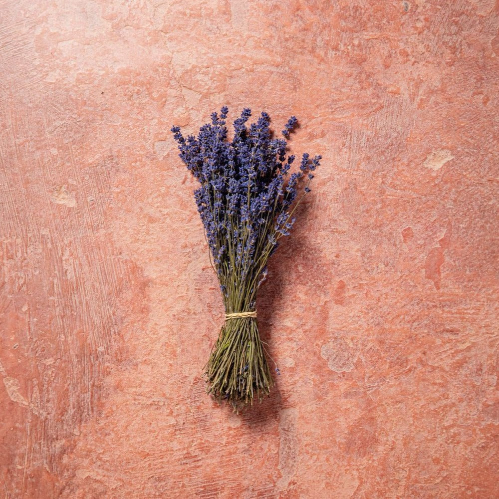 DRIED LAVENDER BUNCHES AS A GIFT