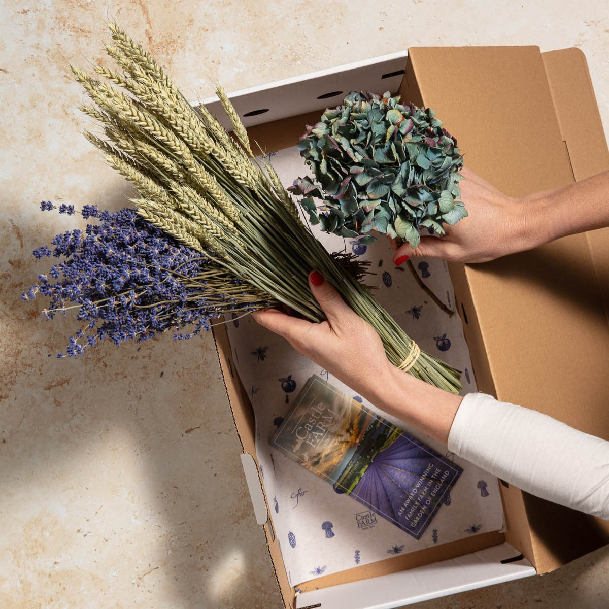 DRIED FLOWER BOX