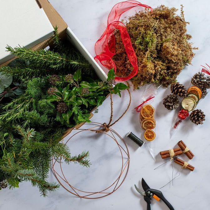 DIY CHRISTMAS WREATH KIT