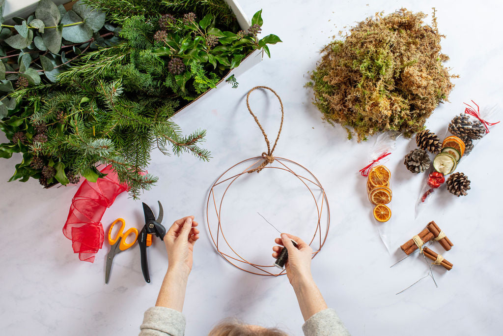 DIY CHRISTMAS WREATH KIT